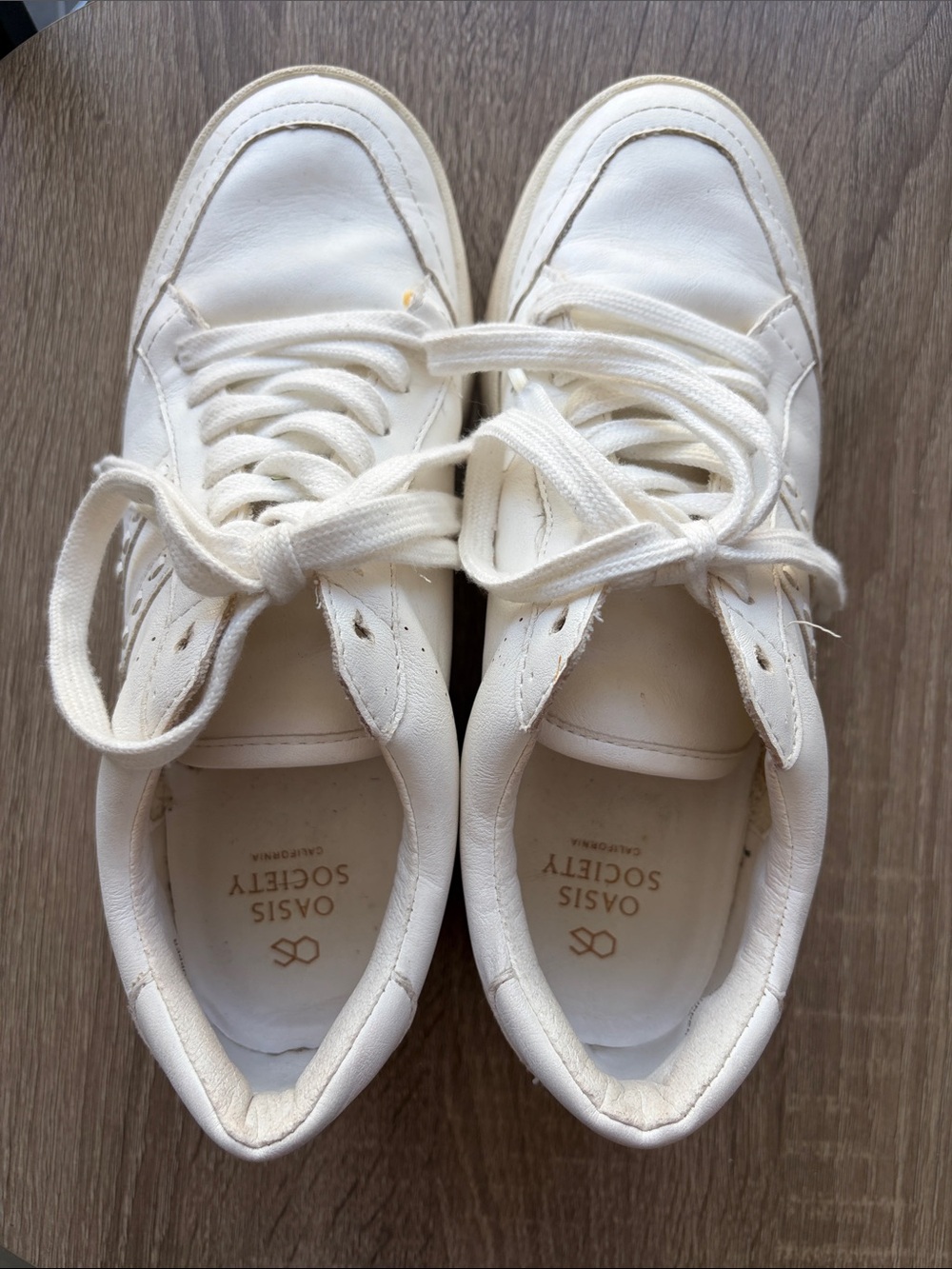 Oasis Society Women's white Lace-Up Platform Sneakers